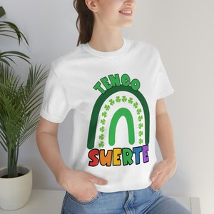 Tengo suerte Tee Spanish Teacher Shirt Bilingual Teacher Dual Language Instruction Teacher Tee March St. Patrick's Day zdjęcie 2