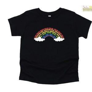 Los Colores Vocabulary Rainbow Tee T Shirt Bilingual Language Multilingual Dual Language Toddler Short Sleeve Tee imagem 2