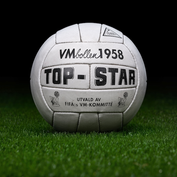 Offizieller Spielball der FIFA Weltmeisterschaft 1958 in Schweden: "Top Star" (Pre-adidas Reproduktion Fußball, Fußballball)