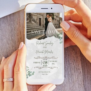 Puede incluir: Una tarjeta digital de guardar la fecha con una foto de una pareja frente a un edificio. El texto dice "Save the Date", "Richard Sanchez y Hannah Morales", "Viernes, 08 de enero de 2025 a las 08:00 PM", y "123 Anywhere St., Any City".