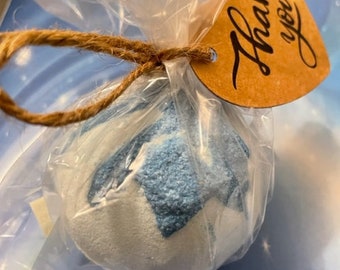 Blueberry Muffin Bath Bomb 5oz/Bath Soak/Luxury Bath/Handmade/Bath Fizzers/Gifts For Her/Essential Oils/Foaming Bubble Bath/Body Care/Soaps