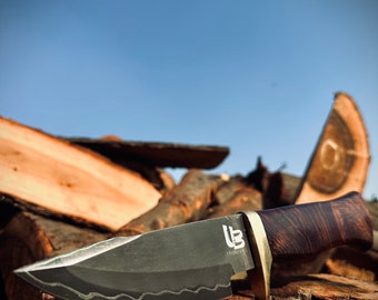 Cuchillo de caza Go Mai hecho a mano con funda de cuero