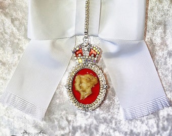 Royal Family Order of Queen Victoria and Prince Albert Cameo Brooch. Royal Memorabilia, Display Collectible Gift, Honour and Chivalry.