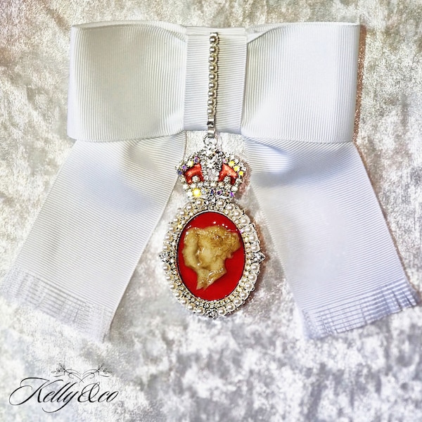 Koninklijke Familie Orde van Koningin Victoria en Prins Albert Cameo Broche. Koninklijke memorabilia, verzamelobject weergeven, eer en ridderlijkheid.