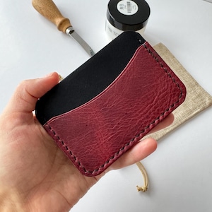 Porta carte minimalista, pelle Horween, porta carte fatto a mano, portafoglio fatto a mano, pelle vegetale, portafoglio bicolore, portafoglio a scatto, regalo