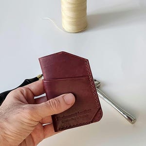 Horween plantaardig gelooid leer, Jarvis minimalistische portemonnee, handgemaakte leren portemonnee, minimalistische kaarthouder, volnerf leer, slanke portemonnee