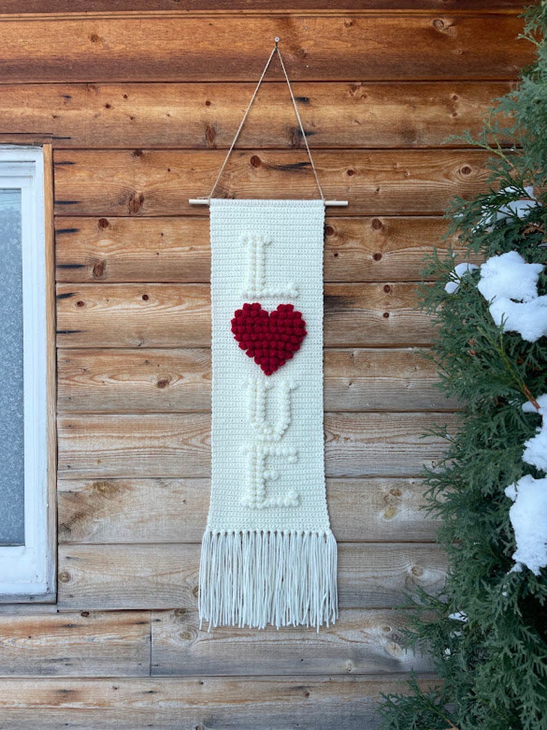 CROCHET PATTERN Threesome of Love Wall Hanging image 4