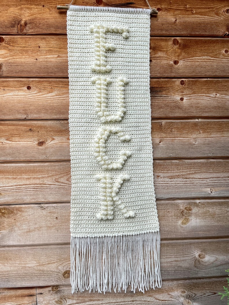 WZÓR NA SZYDEŁKO - Wisząca ozdoba na ścianę Fuck zdjęcie 2