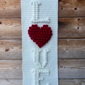 CROCHET PATTERN Threesome of Love Wall Hanging image 2