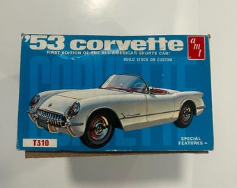 Kit de modelo 2 em 1 do Corvette 1953 nº T310, escala 1/25, da AMT