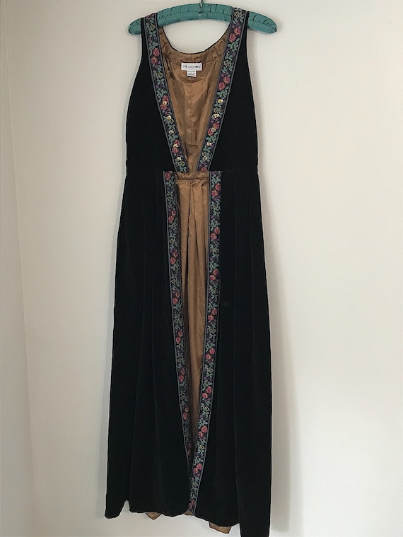 Renaissance “Fun Costumes” velvet corset gown