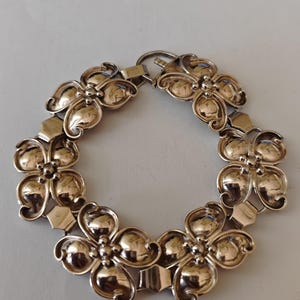 Vintage sterling silver bracelet.
