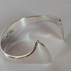 Hans Hansen Denmark vintage sterling silver bangle bracelet #213.