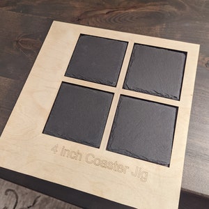 4 inch onderzetter mal voor uitlijnen voor gravure. Geen fysiek product (SVG-, DXF-, pdf- en xcs-bestand) Direct downloaden
