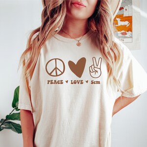 Labor and Delivery Nurse Shirt, Peace Love 5cm L and D Tshirt, Funny Labor Nurse Shirt, Delivery Nurse T-shirt, Labor Delivery Nurse Gift