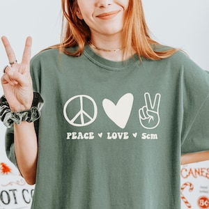 Labor and Delivery Nurse Shirt, Peace Love 5cm L and D Tshirt, Funny Labor Nurse Shirt, Delivery Nurse T-shirt, Labor Delivery Nurse Gift