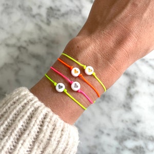 Neon Armband mit Herz Gold oder Silber mit Karte | Makramee | Freundschaftsarmband | Glücksarmband | Hochzeit | JGA | filigran | handgemacht