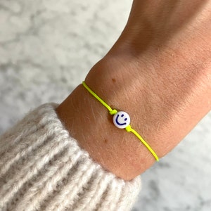 Zartes Neon Smiley-Armband mit Grußkarte Makramee Freundschaftsarmband Glücksarmband Surferarmband Smiley filigran handgemacht Neon Gelb