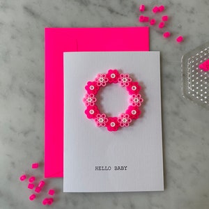 Blumenkranz Taufe Einladung Baby Neon Pink/Orange | Bügelperlen | 3D | handgemacht | minimalistisch | schlicht