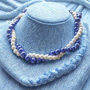 Royal Blue & White Glass Pearl Twisted Necklace: Silver Accents