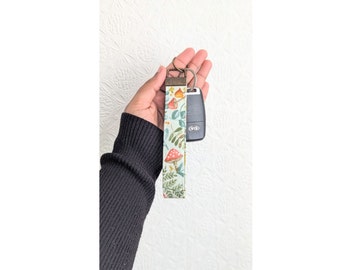 Keyfob or wristlet keychain,Key wristlet,Flower wristlet,Travel gift,Useful gifts,Gift for mom