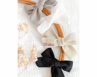 Newborn headband, Hand Embroidered Hair bow, Baby gifts, Linen personalized baby name bow,Girls hair bows,Baby hair bows,White hair bow