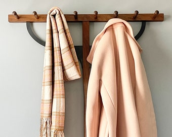 Handwoven plaid scarf: Toe Beans