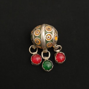 Very old silver berber beads (tagmoutt). With enamel from southern morocco. Ancient berber jewelry