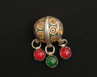 Sehr alte, silberne Berberperlen (Tagmoutt). Mit Emaille aus Südmarokko. Schmuck der Berber
