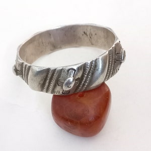 Ein Berber Silberarmband aus dem Süden Marokkos. Antike Berber Schmuck