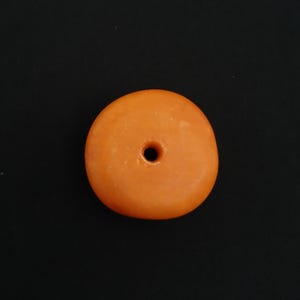 Real natural amber. Antique amber beads.