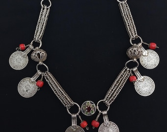 Antique silver berber necklace from morocco. Ancient berber jewelry