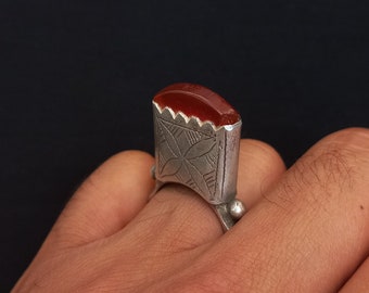 Tuareg ring. Beautiful silver ring