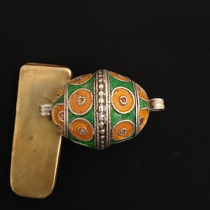 Antique silver berber pendant (tagmoutt) with enamel from southern morocco. Ancient berber jewelry
