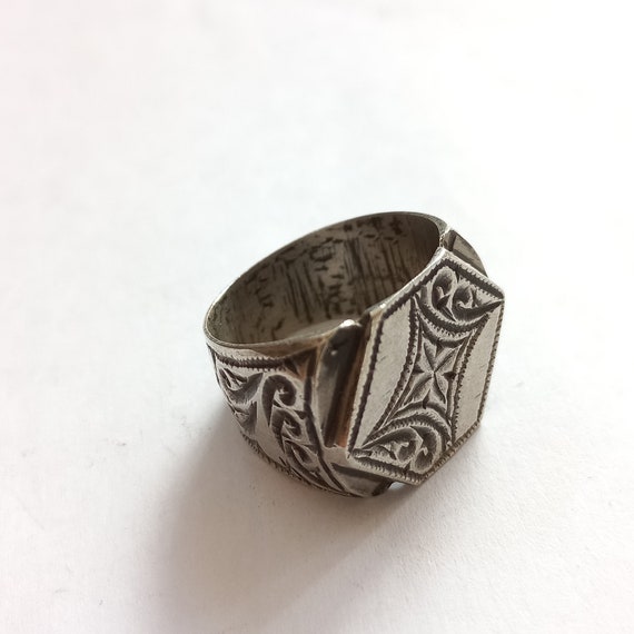 Antique silver berber ring hand engraved from MOR… - image 1