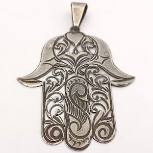 Antique silver berber pendant KHAMSA from MOROCCO. Antique berber jewelery