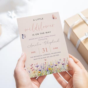 Baby showeruitnodiging Wildflower onderweg | Uitnodiging babyshower bloemen | Wilde bloem | Uitnodiging babyshower wilde bloemen | CCL200