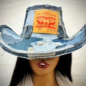 Återvunnen Levi's Denim Cowboyhatt – Unisex Western Patchwork – Valfri strassstjärna – 58 cm - 60 cm