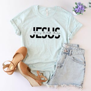 Sudadera cristiana, ropa de Jesús, camiseta de Jesús, regalos religiosos para mujeres, camiseta católica, camisetas cristianas bonitas, regalos cristianos imagen 7