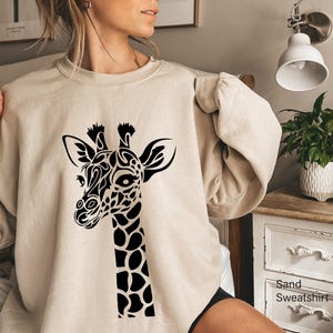 Cute Giraffe Sweatshirt | Cute Animals Shirt For Kids, Fiesta Party Gifts, Margarita Lover Gift, Cocktail Gift, Cinco De Mayo Shirt, Trendy imagen 1