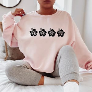 Mahagua Flower Shirt, Women's Preppy Sweatshirt, Aesthetic Hoodie, Trendy Hoodie For Teens, Cute Flowery Shirt, Gift For Plant Lady Bild 3