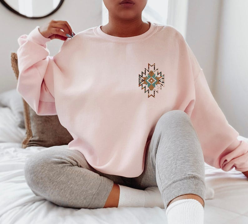 Aztec Shirt, Women's Country Shirt, Aesthetic Cowgirl Sweatshirt, Rodeo Hoodie, Cowboy Shirt, Valentines Gifts For Her, Ethnic Shirts immagine 7