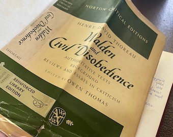Walden and Civil Disobedience Authoritative Texts Background Reviews and Essays in Criticisms