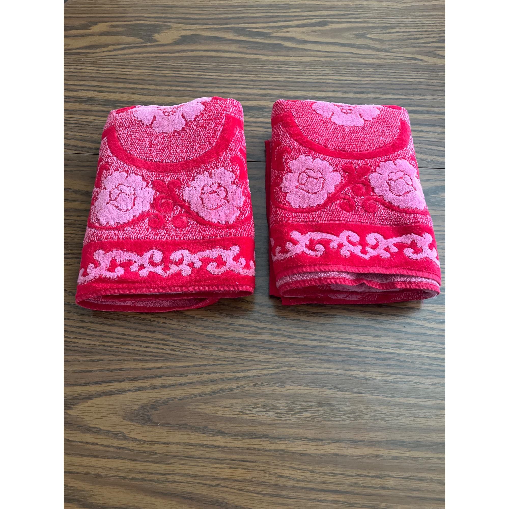 Cannon Mills Royal Family Set of Two Vintage Red Pink Towels