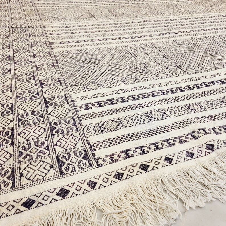 6x10 Feet Vintage Boho Rug , Moroccan Kilim Rug , Large Size Kilim