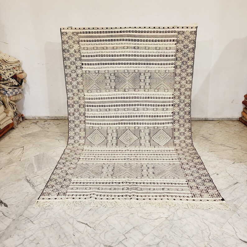 6x10 Feet Vintage Boho Rug , Moroccan Kilim Rug , Large Size Kilim