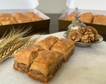 32 Pieces 2.20 lb. Fresh Baked Walnut Baklava from Florida (2.20 lb. 1000 gr.)