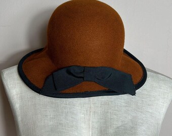 Gorro vintage Bollman marrón 100% lana con lazo 7.5