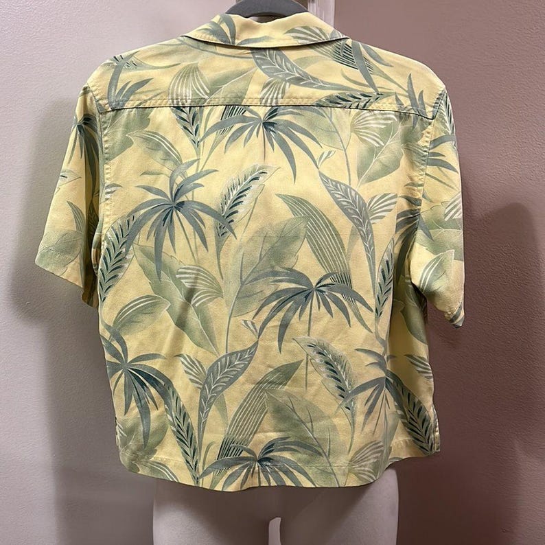 Camisa corta de seda vintage Tommy Bahama con botones, talla S imagen 7