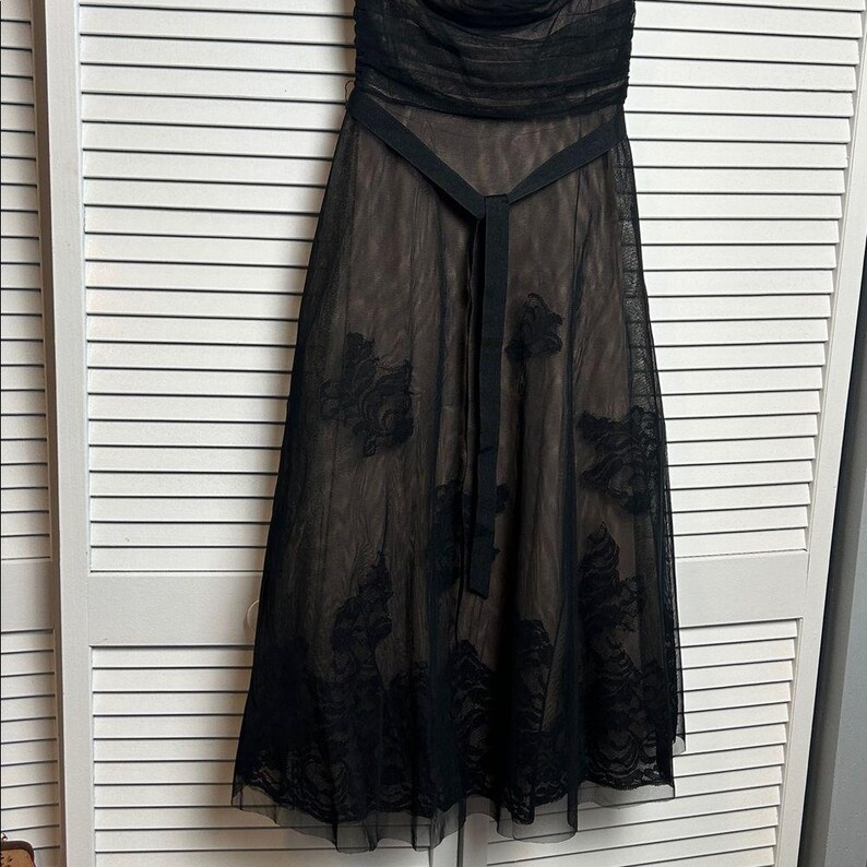 Vintage BCBG Maxazria Strapless Midi Black Lace Overlay cocktail Y2K dress 6 image 4